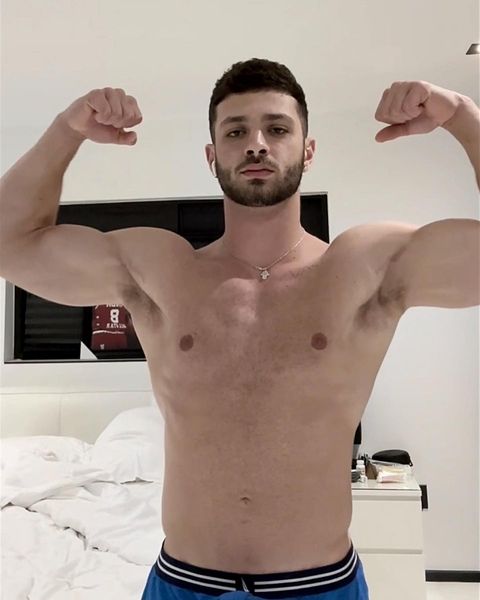 MYTHOLOGY_MAG's tweet photo. Very happy to feature three full-length video collabs from the amazing @BristowLoris 🎥💦

Watch them now exclusively on Mythology 🌿✨

#fitness #biceps #swagger #daddy #flex #strength https://t.co/U9eat8mNgA
