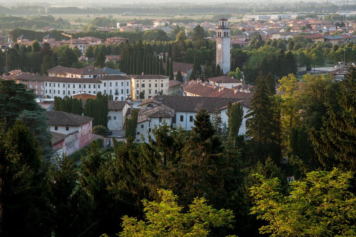 🌼 Domani, 16 Aprile, arriva la Fiera di Primavera a #Maniago! 🎈 Vi aspettano laboratori, incontri a tema, animazioni e spettacoli Qui trovi il programma👉 bit.ly/3o7YNeL #iosonofvg #fvglive