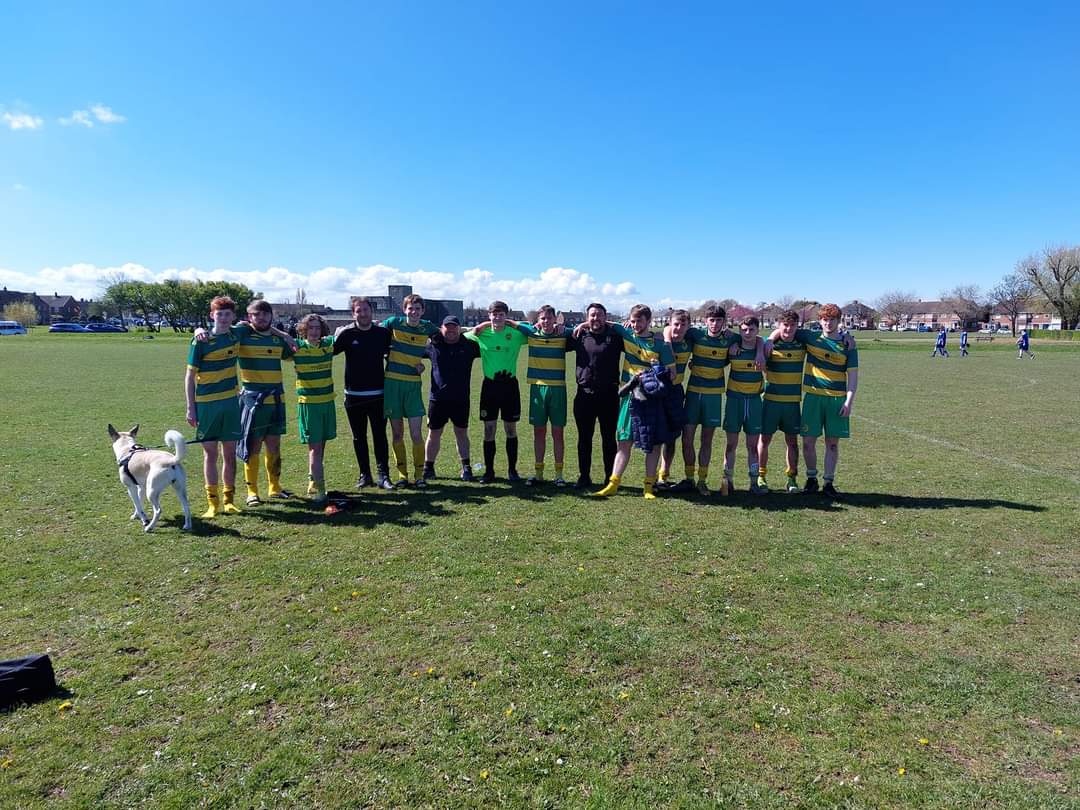 JuniorLinnets's tweet photo. What an achievement 💛💚
#linnetsjfc #lastgame #proud https://t.co/Tu308mC5jg