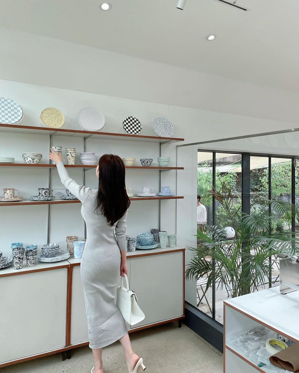 In this busy world, everyone deserves to enjoy the weekend, love life and love themselves. The weekend is a precious time to let go of our work and stress and pursue our interests and hobbies. It is a time for us to relax and rejuvenate our bodies and minds