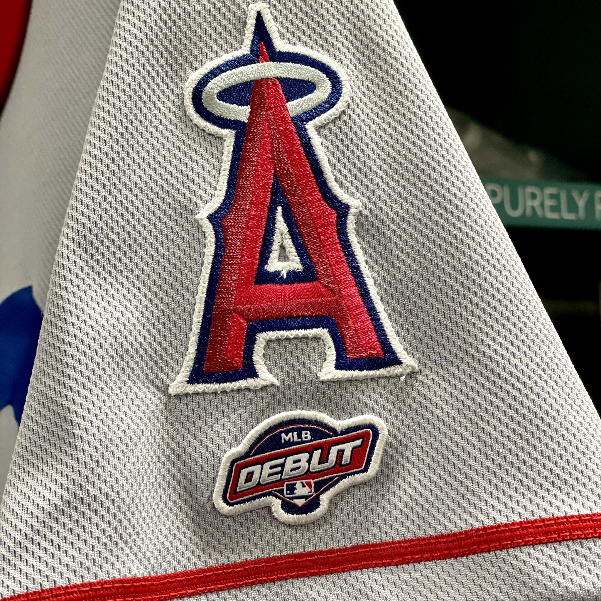 Los Angeles Angels on X: peep the new patch 👀 #GoHalos