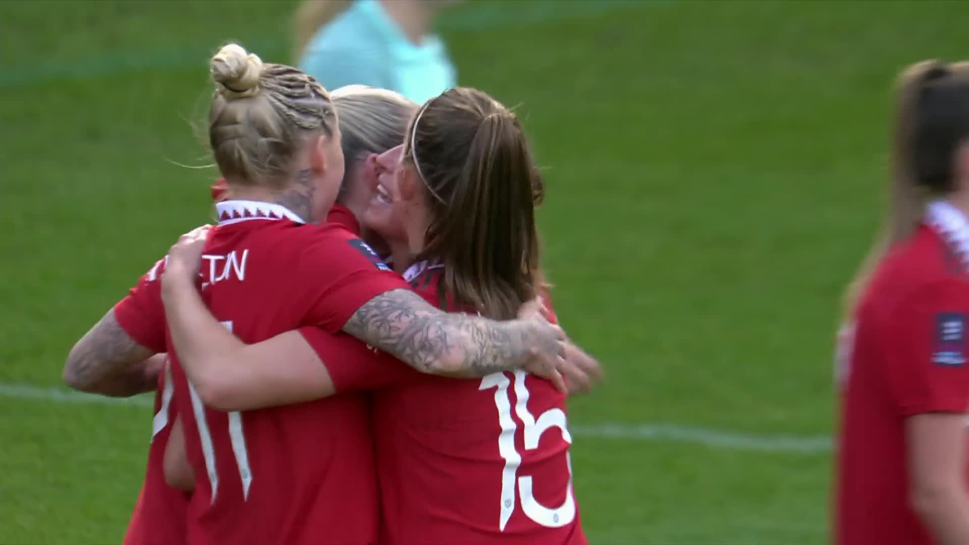 Top bins 💥

What a finish from @alessiarusso7 🤩

#WomensFACup @ManUtdWomen”