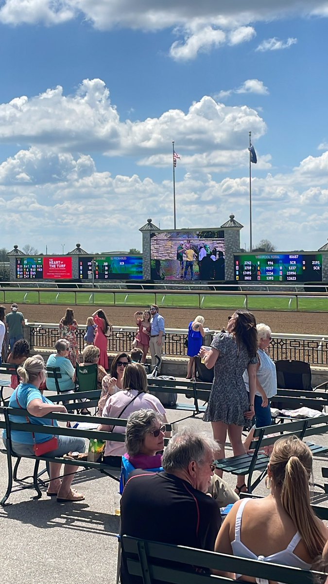 Pries1123's tweet photo. @BarstoolBigCat send me some winners at keeneland. https://t.co/ygV7nsauAK