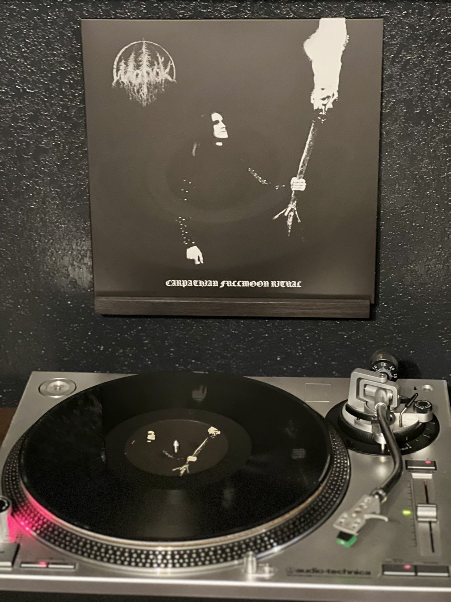 satancblckmetal's tweet photo. MOPOK “Carpathian Fullmoon Ritual” 2018 #mopok #ukranianblackmetal limitededitionvinyl 294of300 #werefolfpromotion 2023 https://t.co/42SUQBGhwC