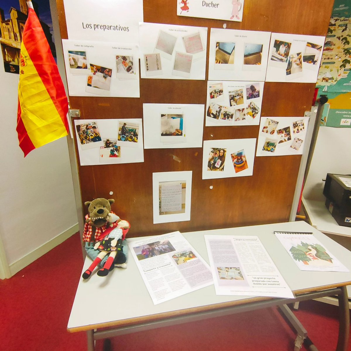 CelineCorbacho's tweet photo. Presentación de la especialidad #llcerEspagnol 🇪🇸en el instituto @LyceePissarro #jpo
Gracias a los antiguos alumnos por su visita y a los alumnos de este año por su compromiso.
¡Fue un éxito!💃🪭 https://t.co/eSqf13RgR8