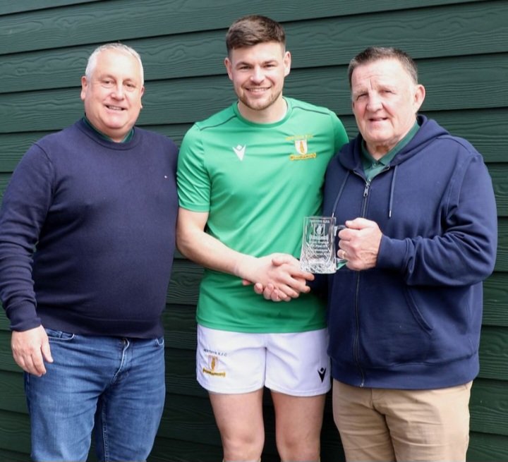 #Centurion💯

Congrats <a href="/AdamHoskins10/">Adam Hoskins</a> on receiving his commemorative tankard from Club Chairman Justin Griffiths &amp; Rugby Operations Manager Paul Lewis. 

Adam went on to bag a #MeatPie in today's game, injuring his shoulder in the process. #SpeedyRecoveryAdam

#TeamIronmen🖤💚💛