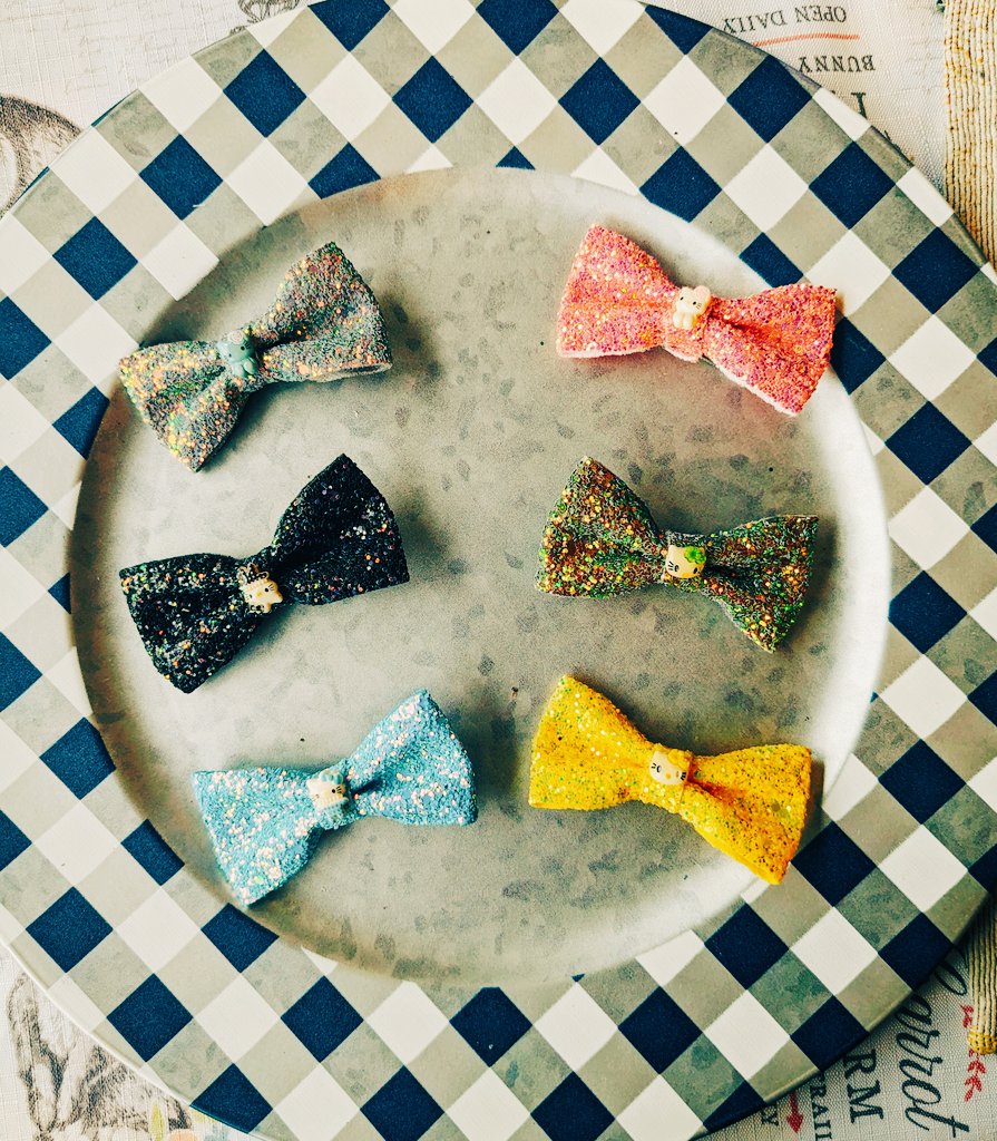 Thecraftkids's tweet image. Hello Kitty 🍒
$8. Each Hair Clip
#thewomensbusiness #hellokittystuff #hellokittycollection #hellokittyfan #hellokitty #hairbow #hairfashion #springfashion #handmadeaccessory #handmadeaccessory