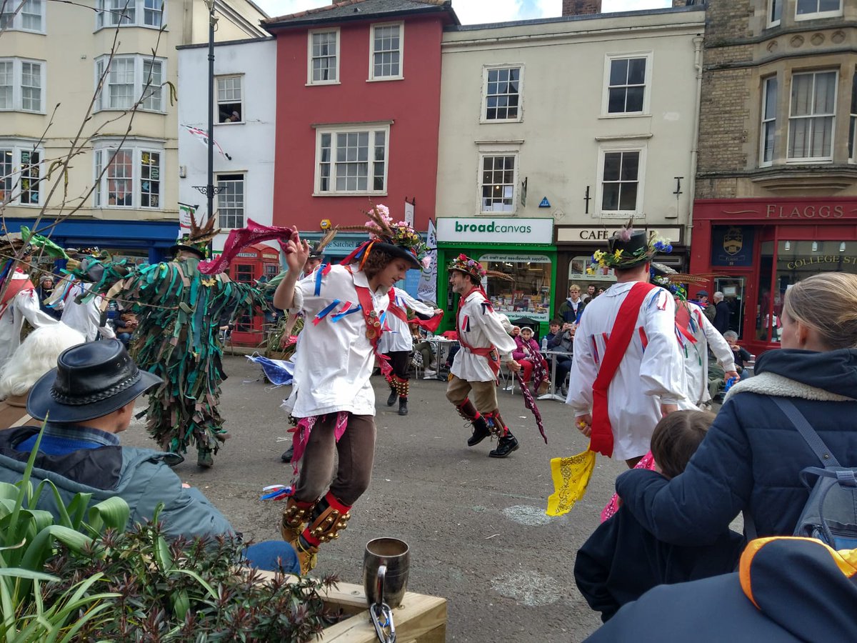 Lots of shenanigans on Broad St this afternoon. I wasn't too bothered...