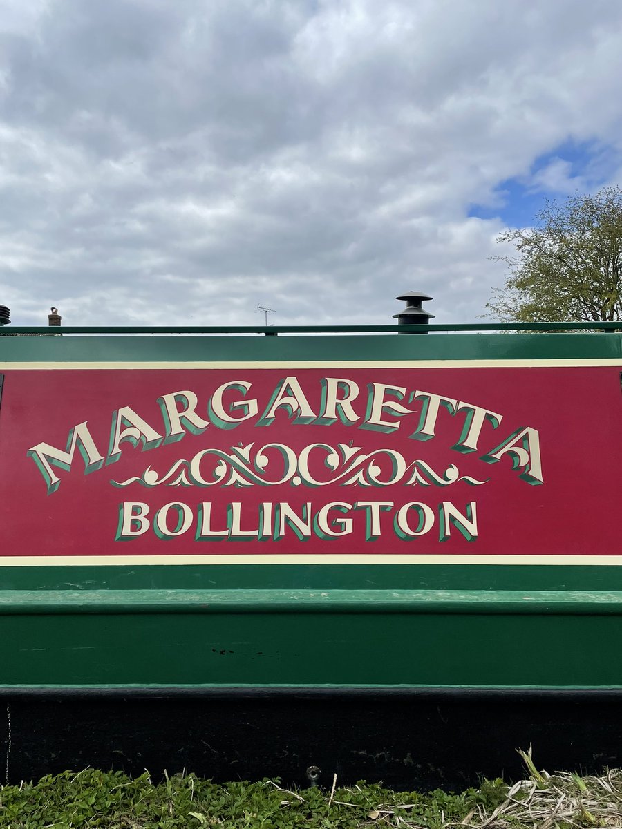 Niki Russell tweet media