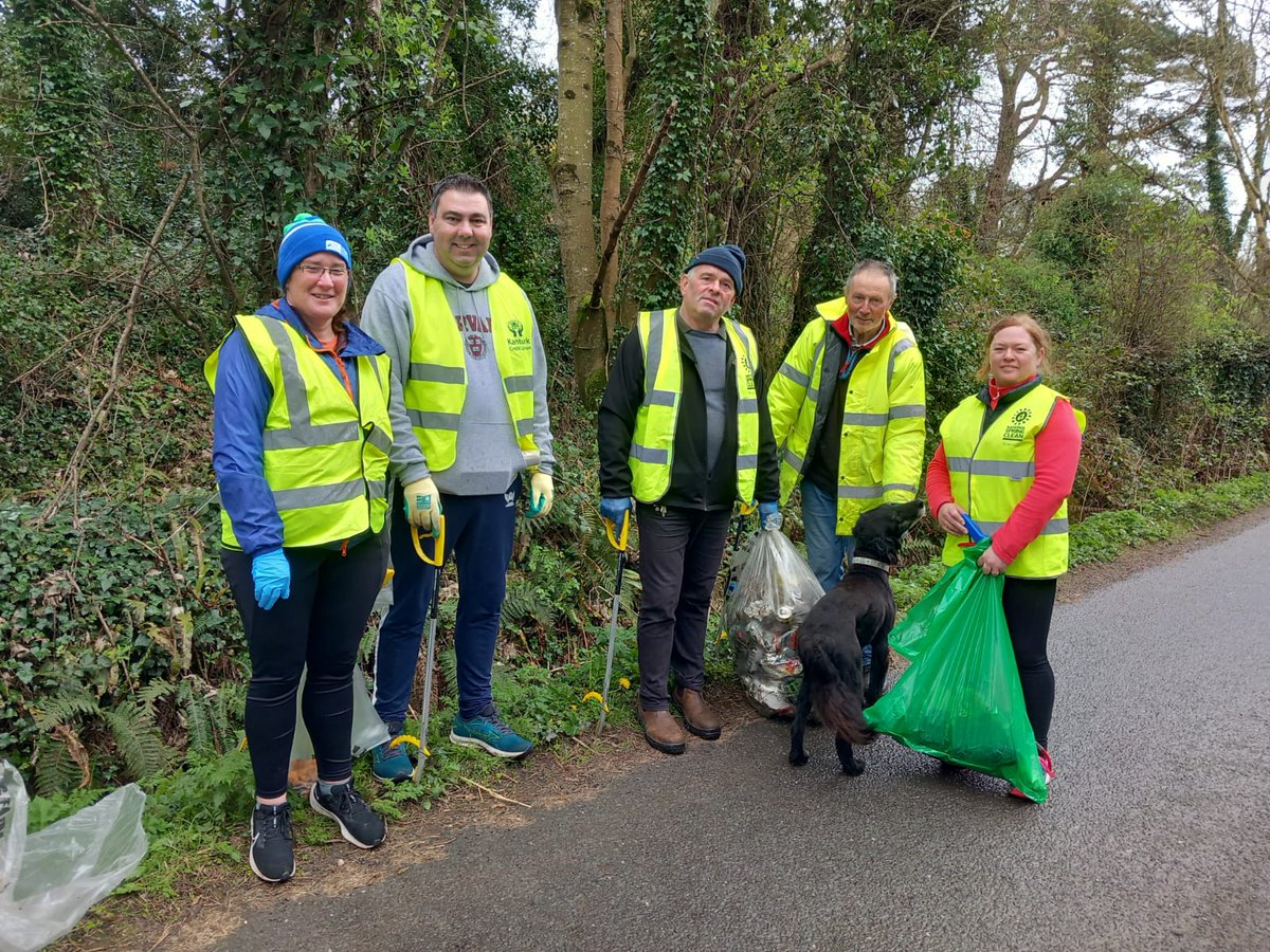 LaharnCross's tweet photo. 1/2 Thanks to all who took part in the @NationalSpringC at Laharn today.
We had a great number of volunteers from around Laharn and from our neighbouring villages in #Lombardstown, #Gortroe & #Bweeng https://t.co/Q1sSmxWn5S
