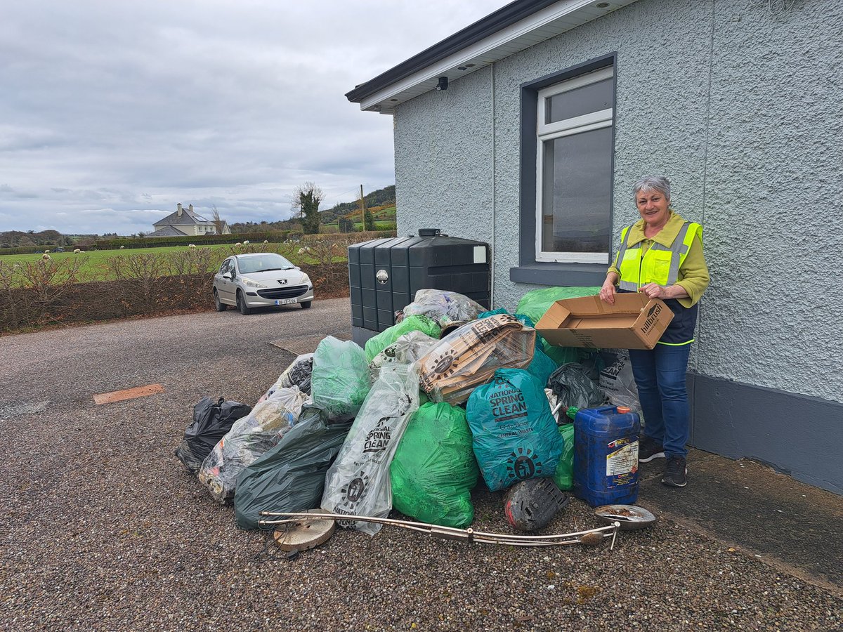 LaharnCross's tweet photo. 1/2 Thanks to all who took part in the @NationalSpringC at Laharn today.
We had a great number of volunteers from around Laharn and from our neighbouring villages in #Lombardstown, #Gortroe & #Bweeng https://t.co/Q1sSmxWn5S