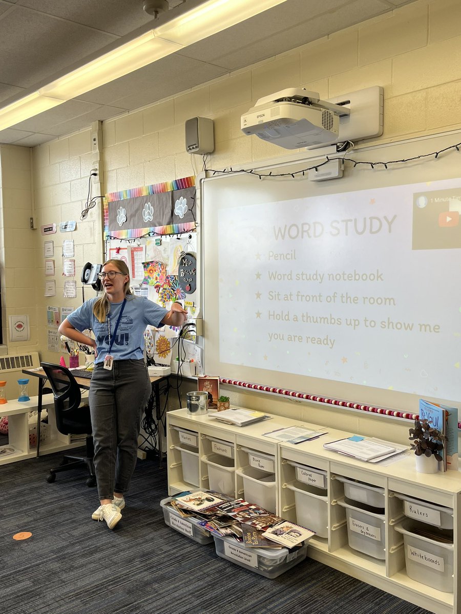 WashingtonSch63's tweet photo. Our teachers presenting to the staff during the Museum Walk portion of PD yesterday. @EastMaine63 #wordstudy #pd #museumwalk https://t.co/x96FKJfVtt