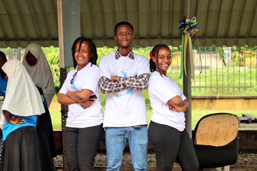 Gabe_2310's tweet photo. Today marked the end of the journey with #SMARTGIRLSinICT program, As a facilitator I'm so proud of the student exhibitions and the awarded winners. It was an honor to teach and inspire these bright young minds over the past 2 months with the support from @Y4CLab, @UNICEFTanzania https://t.co/l6TiUudQ3H