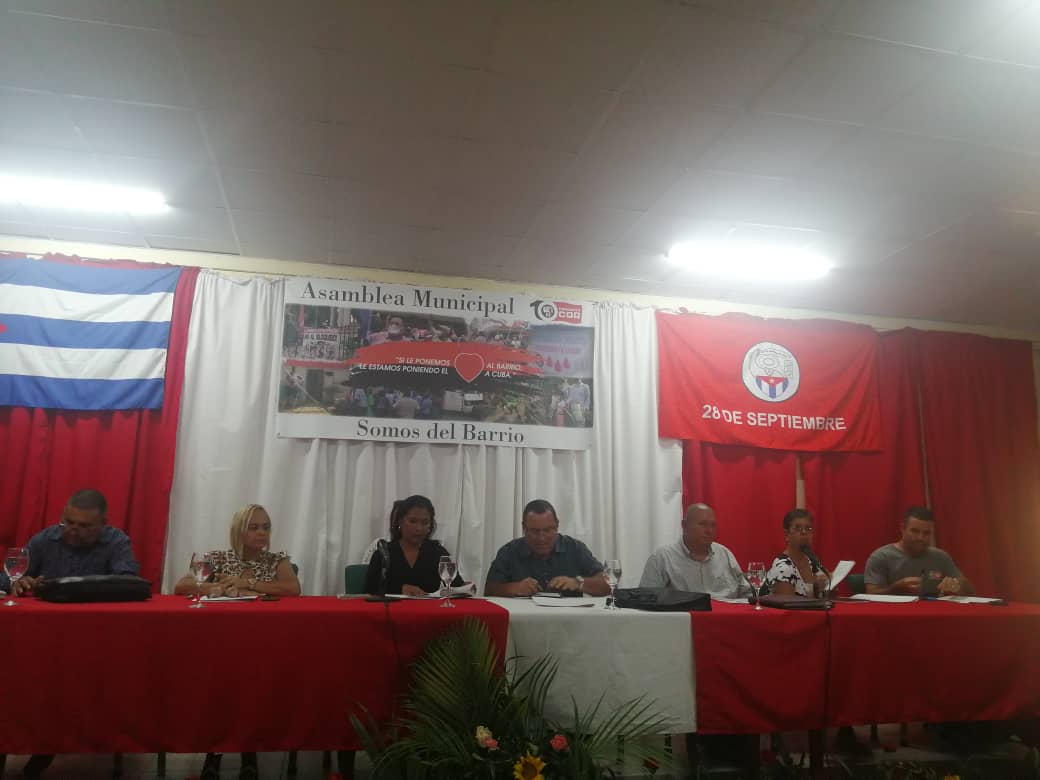 🙋 El Balcón del Oriente Cubano también realizó este sábado Asambleas Municipales #XCongresoCDR. El municipio Majibacoa fue el escogido para desarrollar la primera Asamblea de este tipo en la provincia. 
Abro hilo 👇