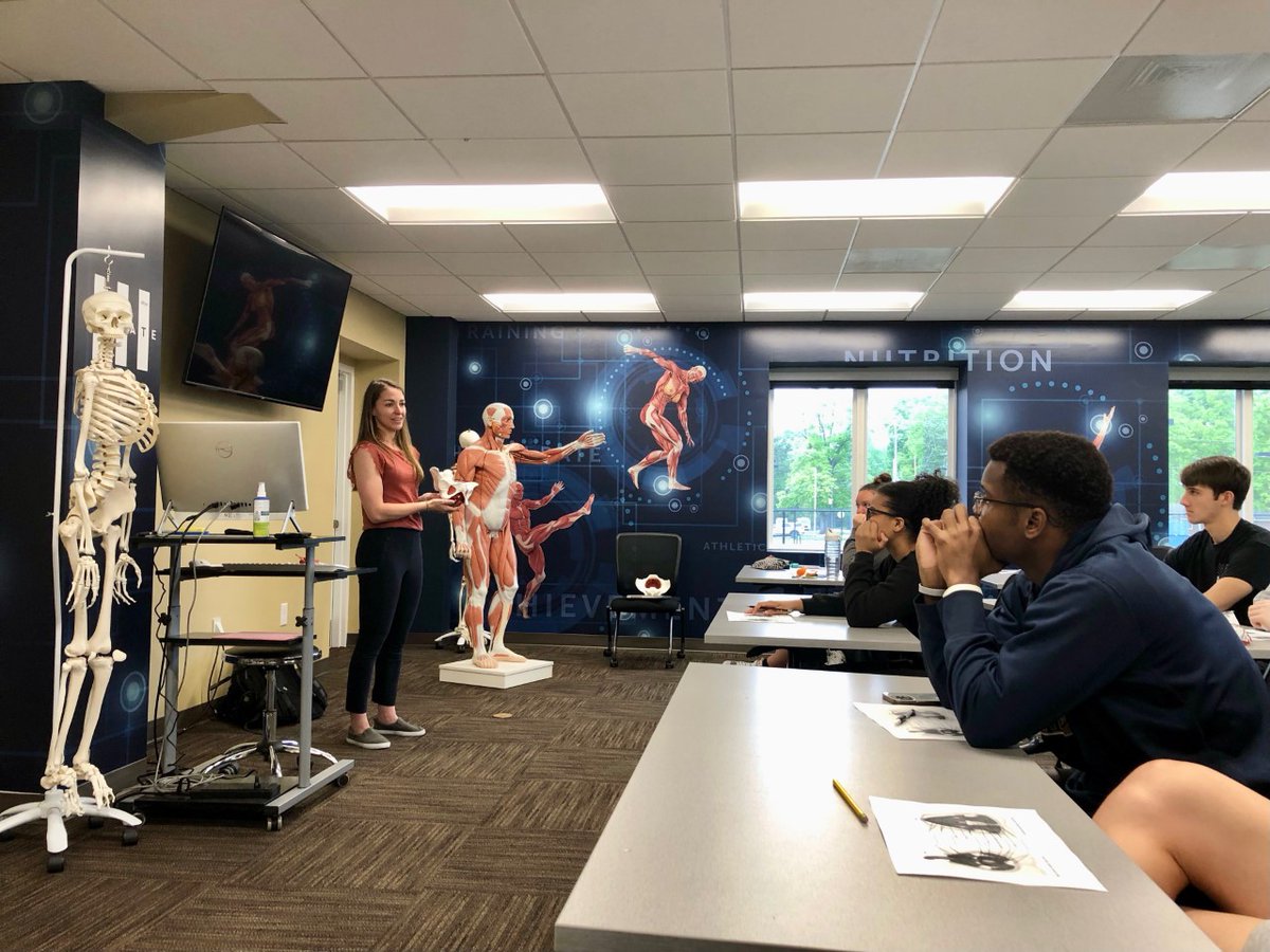 Our girl Stephanie had a great time teaching about pelvic floor anatomy to new DPT students at Wingate University yesterday :)

#womenshealthPT #pelvichealth #pelvicfloorPT