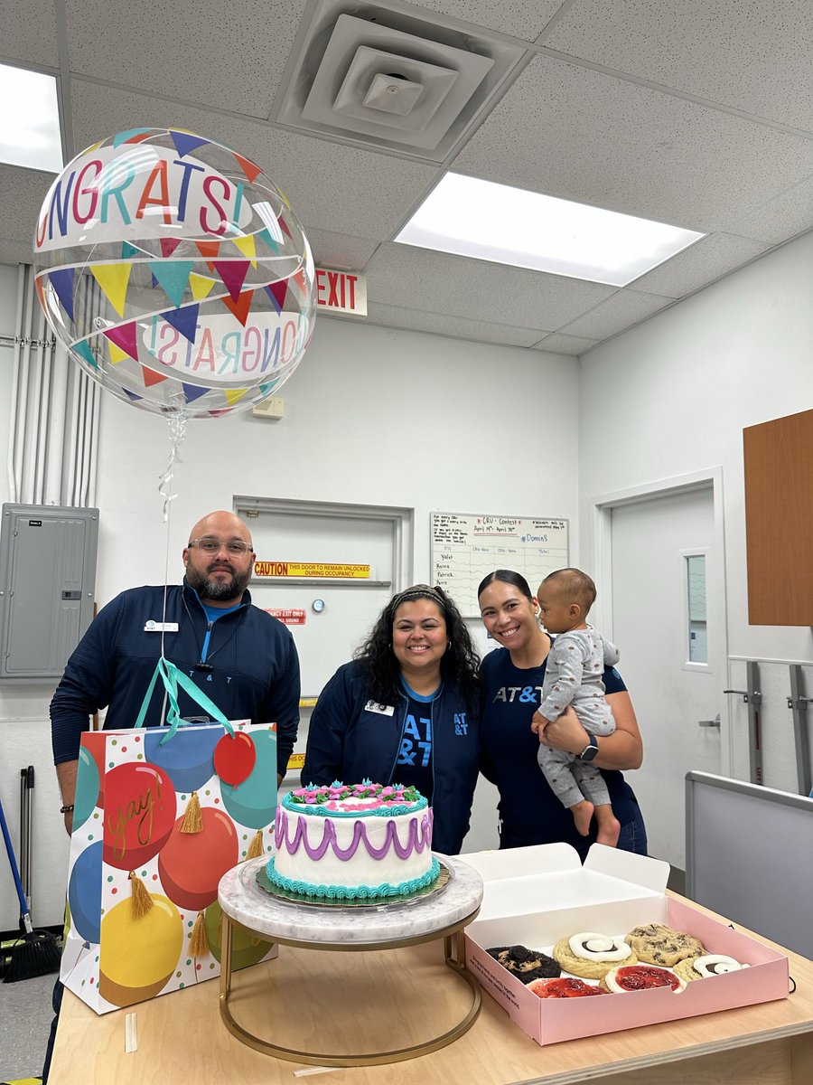 EddieJ08's tweet photo. Now is official! I want to congratulate @Saraisorto_ on her promotion to Store Manager! You earned this with hard work and commitment! I am so proud of you! @NicoleKHinojosa @shawni777 #OneFLA #LifeAtATT #TeamDomin8 https://t.co/vwyUdCoOTP