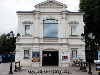 AFCdu94's tweet photo. SOIREE CINE-DEBAT SUR L'ACCUEIL DU HANDICAP EN FAMILLE
Une soirée organisée avec "Les amis de Cléophas" et la ville de St  Maur.
JEUDI 20 AVRIL au cinéma LE LIDO de #StMAUR à 20h15. La projection  sera suivie d'un débat animé par Alain Smith, président des amis de  Cléophas. https://t.co/kUGXJvmNI8