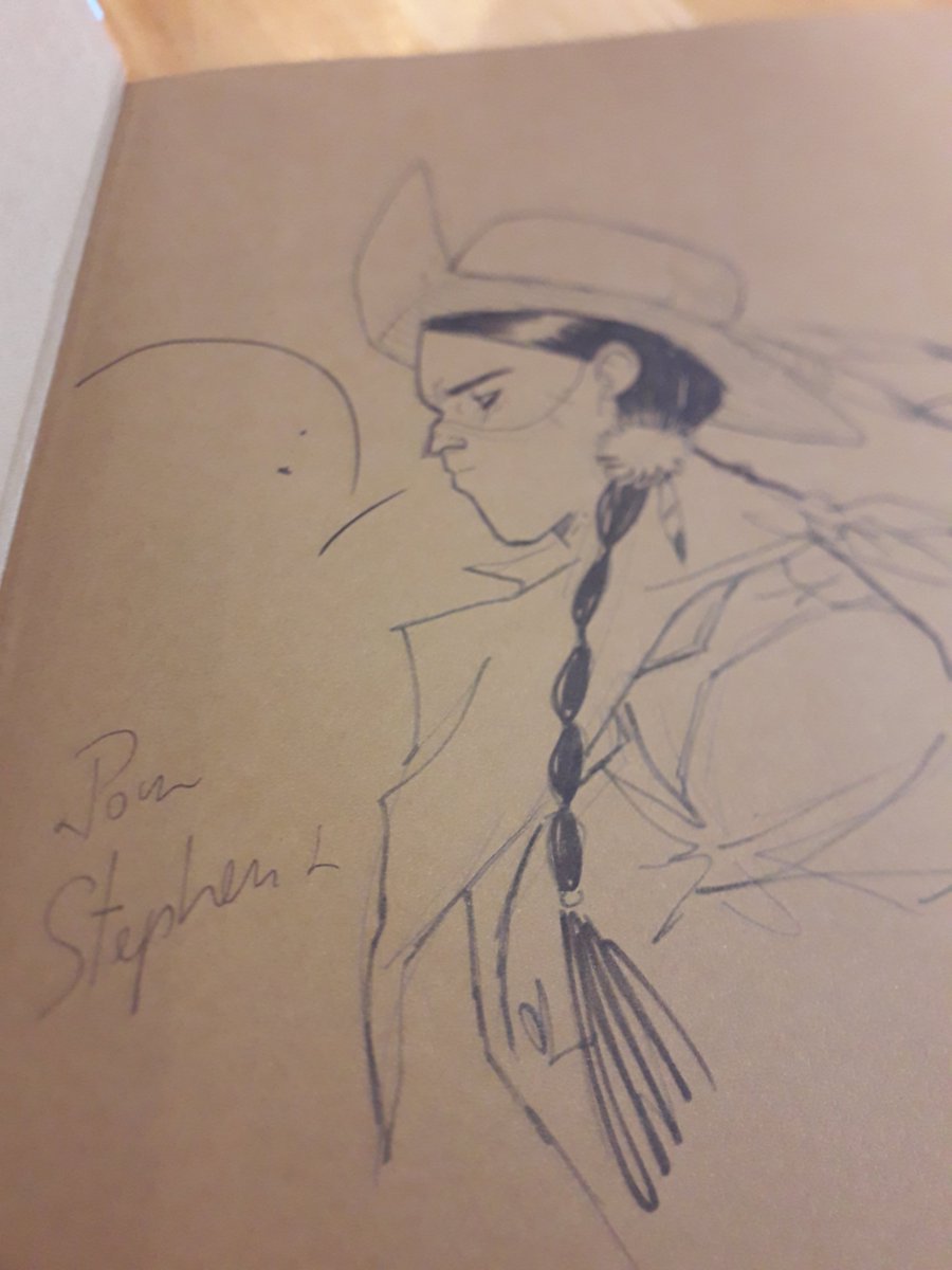 StephenToussine's tweet photo. Beaucoup, beaucoup de rencontre en cette journée de #ParisFanFestival @Neyef pour #HokaHey au @label619 sur le stand @COMICSBLOGFRA, #GarthEnnis sur du Preacher @UrbanComics,puis @therightram sur #GreenInBlue @HiComicsFrance https://t.co/7q97C5pDmW