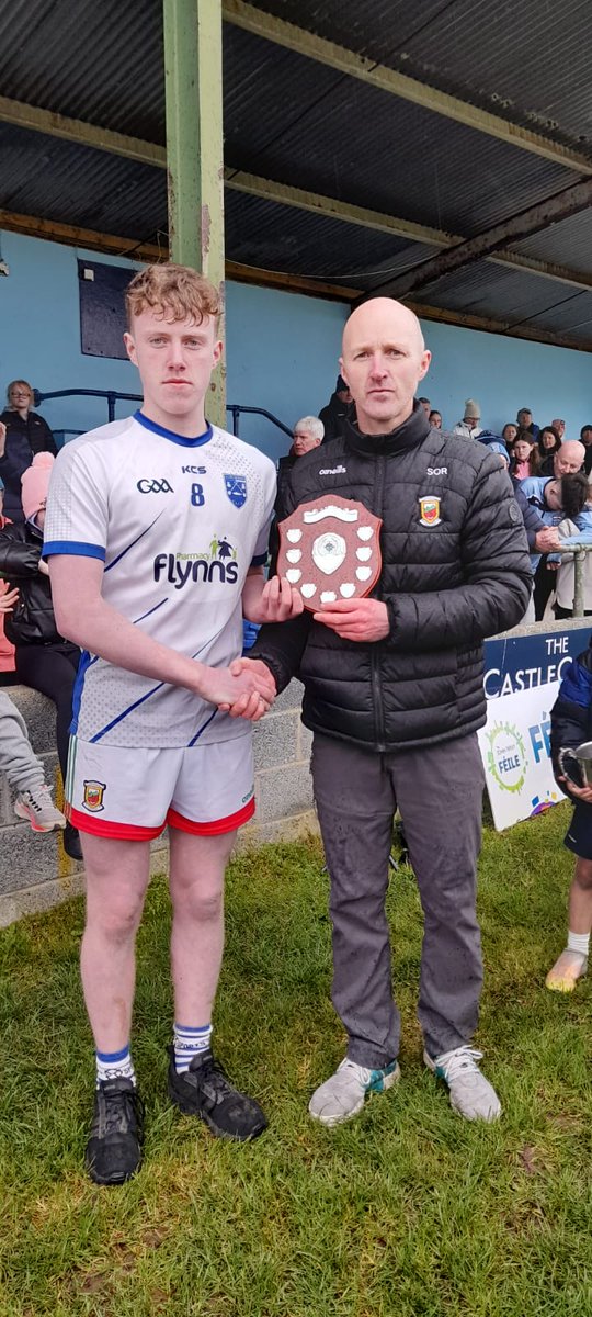 MayoGAA's tweet image. John West U15 B Feile Hurling Final.

Well done to Claremorris Hurling Club today's Feile B winners 🏆

Presentation made Sean O Raghallaigh Hurling board chairman.

#mayogaa  #hurling #johnwestfeile @Claremorrishurl