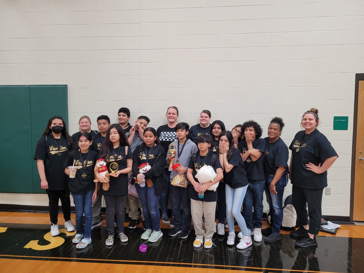 txteachandlearn's tweet photo. Going into this weekend with a hoarse voice after all the cheering. So proud of all 5 teams that represented Vanston at #codeplaytalk Hackathon. #vanstonpops https://t.co/WQhiQqebBG