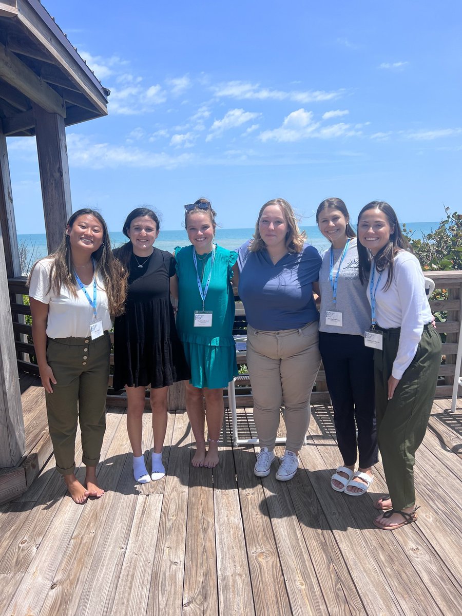madeline_ketner's tweet photo. Not a bad place for a conference! ☀️ We are enjoying our last day of the 30th Annual Conference on Comparative Cognition - it has been wonderful! #co3_2023 https://t.co/axmpqGym1E