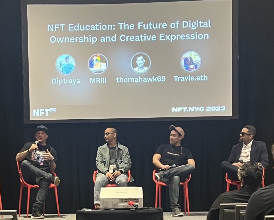 Travie🎙FIRED UP tweet media