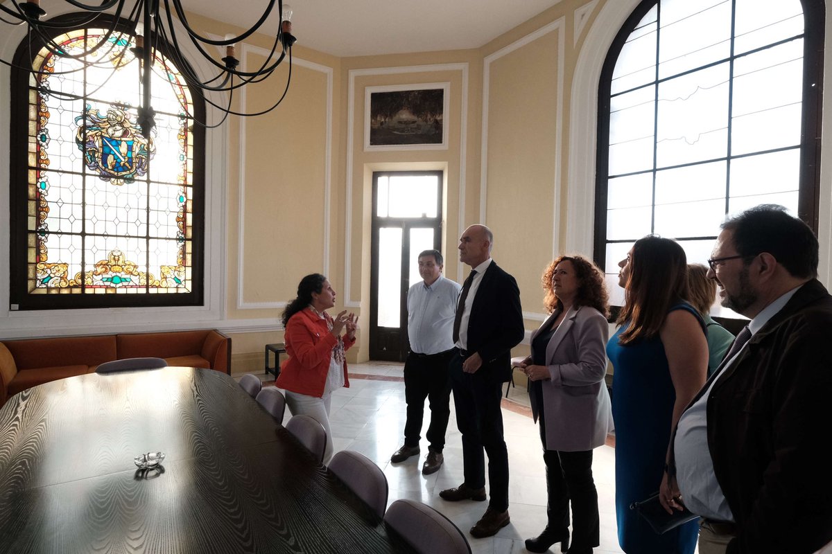 antoniomunozsev's tweet photo. Gracias por compartir vuestra música y talento una vez más, @jumusevilla, en esta ocasión con un concierto especial para celebrar que el Pabellón Domecq, en el Parque de María Luisa, seguirá siendo vuestra sede durante 18 años más, tras la cesión del Ayuntamiento.
Con cerca de 70 años de historia, vuestra aportación a la oferta cultural de la ciudad es fundamental y se reforzará para la conmemoración de la Exposición Iberoamericana del 29.