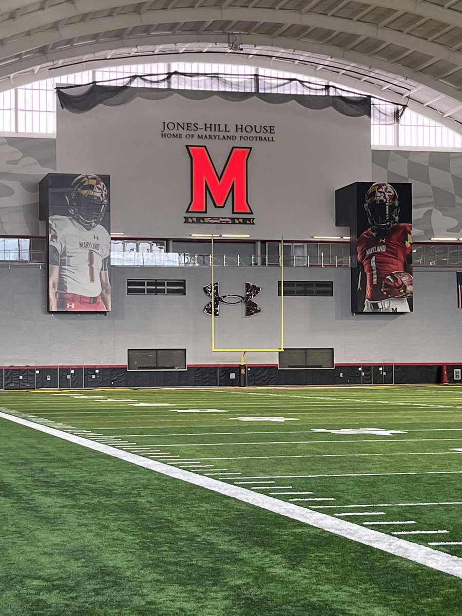 KeyshawnEfese77's tweet photo. Had a great time at  @TerpsFootball ! Thank you for the invite @pgreat81 @coachbraswell @CoachLocks !Can’t wait to get back! #CLIMB ❤️🖤🏰 @GriddersRed @CoachGaul @SamoanSigma https://t.co/8yWV8pWCdL