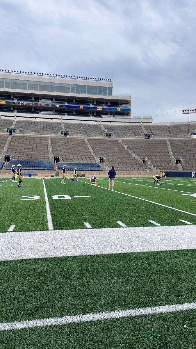 LiszkaHunter's tweet photo. Thank you @CoachJS50ND and @CoachBiagi for inviting me out today! Such a great experience and I’m excited to be back this summer! 

@robertpomazak @SCNFBOFFICIAL @scnfbrecruits @CNendick25 @NDFootball @LemmingReport @chicagotribune @Bryan_Ault https://t.co/6iRKSLlS0t