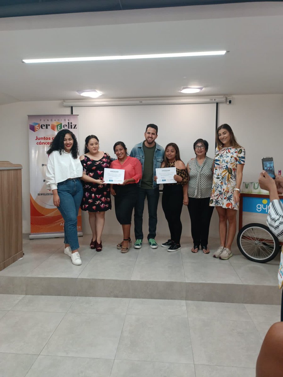 lideresgobernar's tweet photo. Ale Ordeñana joven guayaquileña ganadora de nuestro programa #LIDERLAB creó la iniciativa "Vive Hope". Hoy con el capital semilla recibido graduó a 12 mujeres capacitadas en repostería que pasarán a formar parte de la Red de Emprendedores de @EpicoGye https://t.co/eaF5qk7Gyd