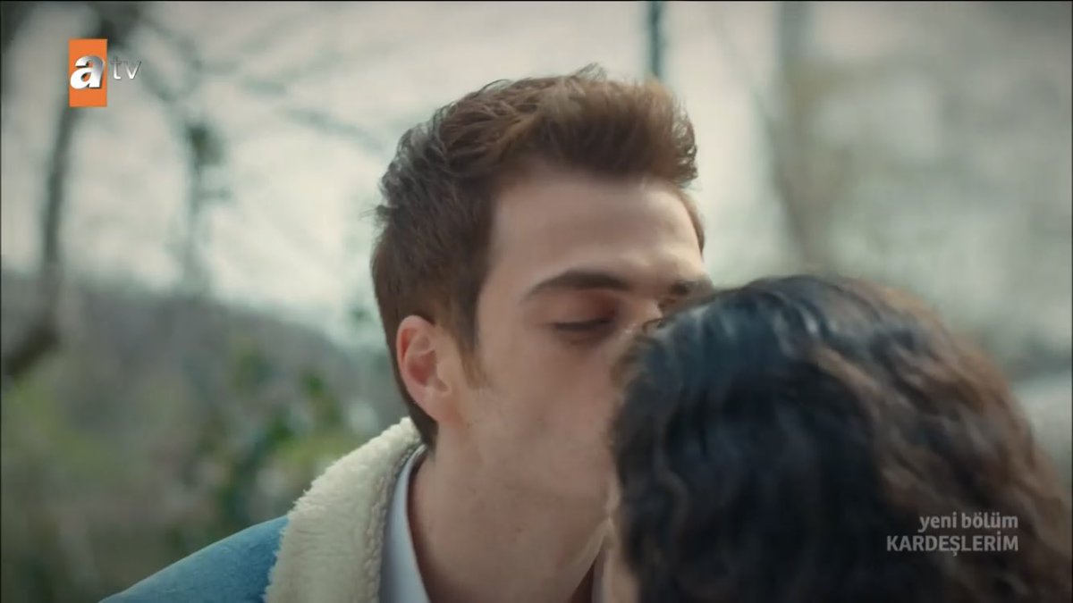 MuzikveTV's tweet photo. Neşesi yerinde ve tatlı bir #AyBer’e hayır demeyiz tabi ki. Recep Usta &amp; Melis Minkari 🥰

#Kardeşlerim https://t.co/vy9kIAcFKo