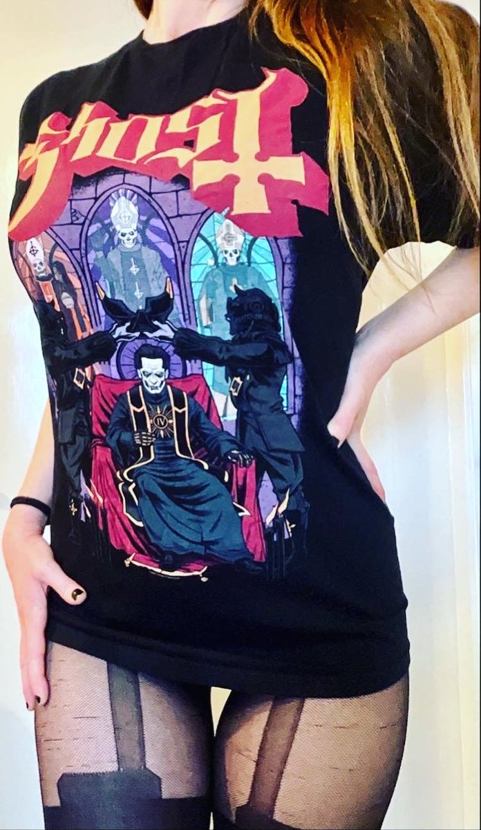 kellymayghostee's tweet photo. Today’s Tee - Ghost ‘The Crowning’ ❤️👻 @thebandGHOST #thebandghost #phantomime #jesusheknowsme #jesusiscoming #ghosttshirt #ghostshirt #ghostmerch #bandtshirt #bandshirt #PapaEmeritusIV #papa4 #papa3 #papa2 #papa1 #namelessghouls #ghost #ghostcollector #ghostbc #impera https://t.co/48tJG40ZLn