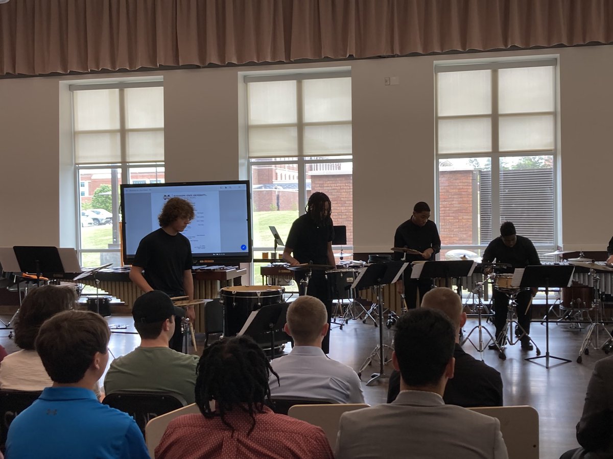 Partnership Band tweet media