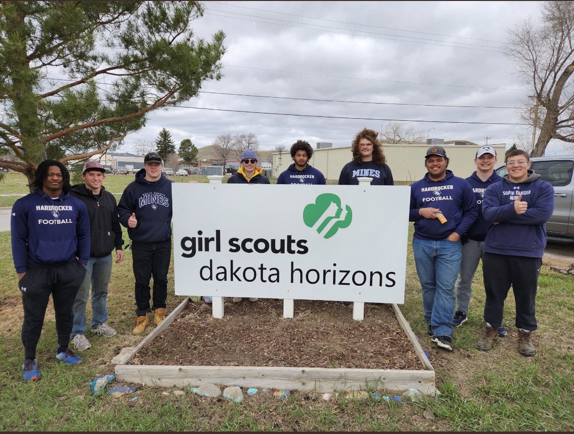 HardrockerFB's tweet photo. Annual Spring Cleanup was a success! 

Thank you to everyone who helped with today!

#RCCleanup2023

#TheHardrockLife https://t.co/m0P5oS25aC