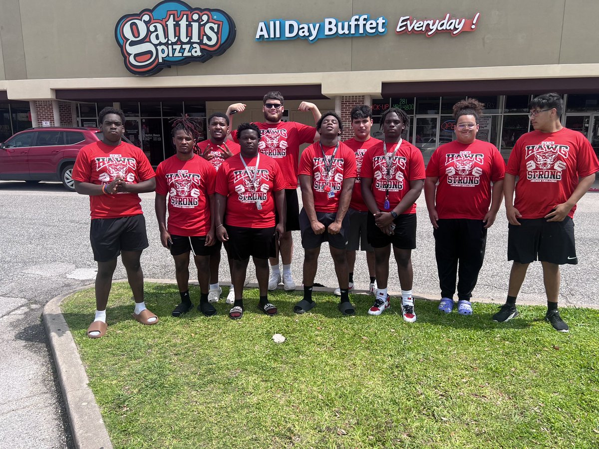 CoachBoffman's tweet photo. @FootballHumble big guys got to compete and have fun at the clear lake lineman challenge. #hoggs https://t.co/RBggz1bmd0
