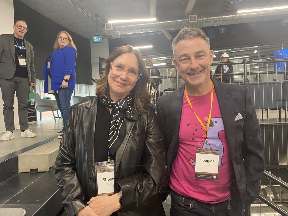 splashmango's tweet image. She calls herself the ‘Orange Flash’ and that’s exactly what we saw as she organized one of the best conferences I’ve been to in the last 3.5 years. Her name is Sheri Moore. Conference was called #meshcon They will be holding it in Toronto this summer. Find out more! #innovation