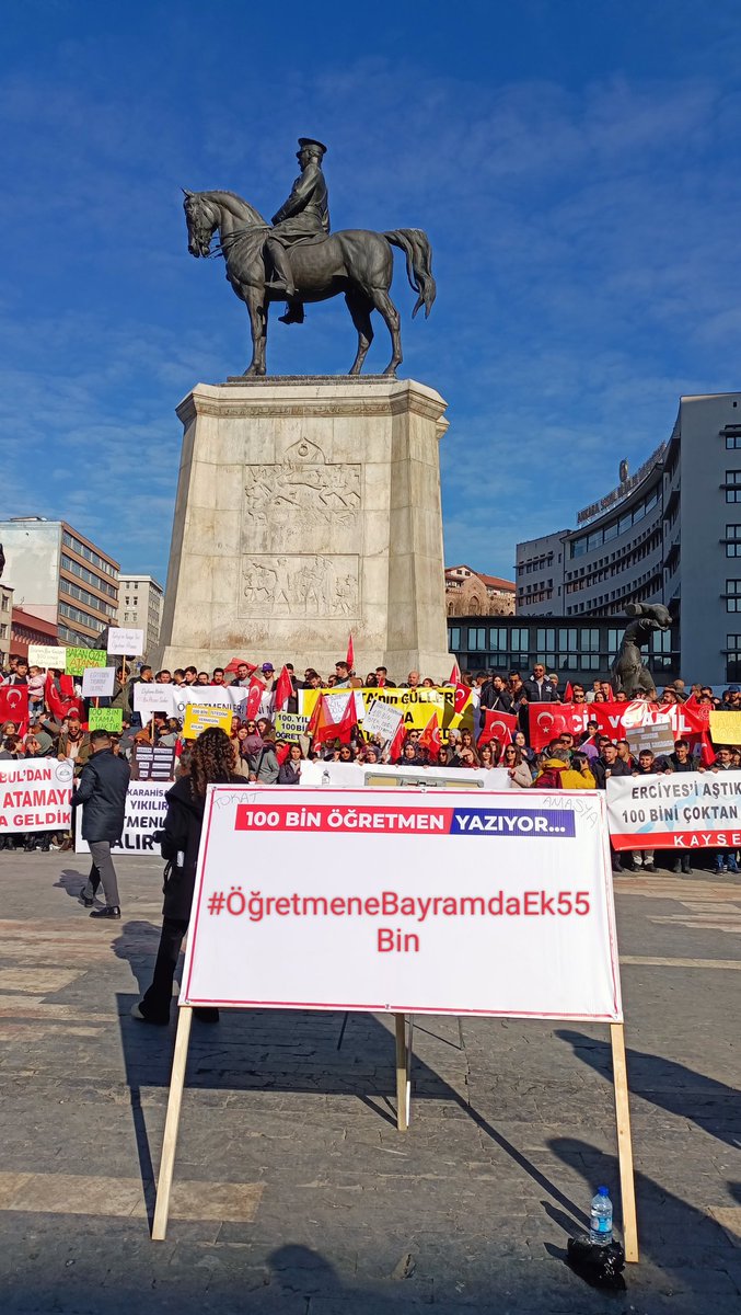 Öğretmenler seçim öncesi ek atama duyurusu istiyor. Seçim sonrası değil. 
<a href="/RTErdogan/">Recep Tayyip Erdoğan</a>
<a href="/prof_mahmutozer/">Mahmut Özer</a>
#ÖğretmeneBayramdaEk55Bin
#ErdoğandanEkAtamaMüjdesi