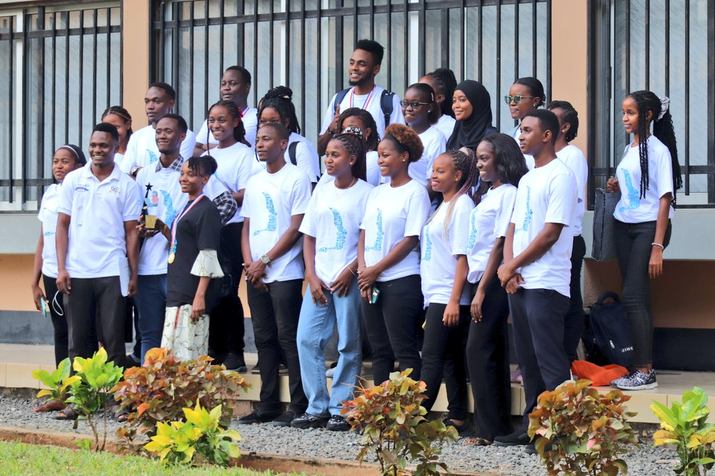 Gabe_2310's tweet photo. This is to all the program facilitators, congratulations on such an amaizing program, lets keep on pushing 🔥
@Y4CLab
#SMARTGIRLSinICT2023 https://t.co/vtjAYpMbyI