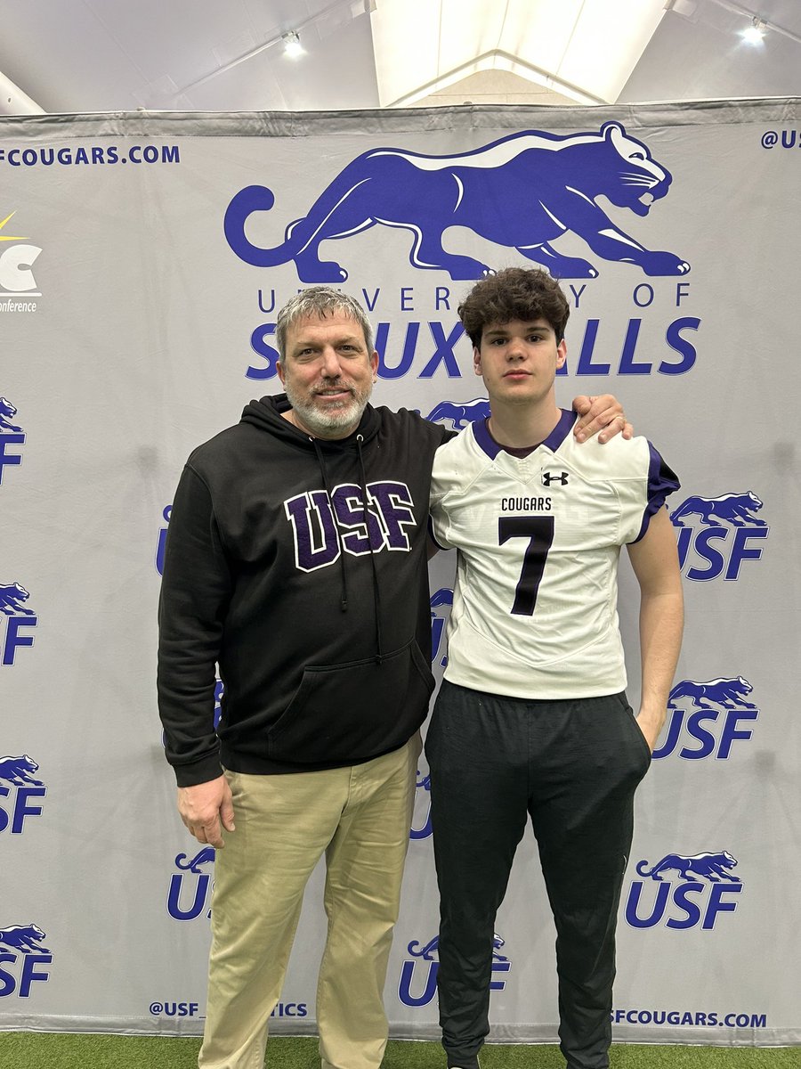 Thank you for the Junior day visit <a href="/JimGlogowski/">Coach Glo</a> @USFCooFootball <a href="/CoachLueds/">Lucas Lueders</a> <a href="/CoachJackson00/">Zay Jackson</a>