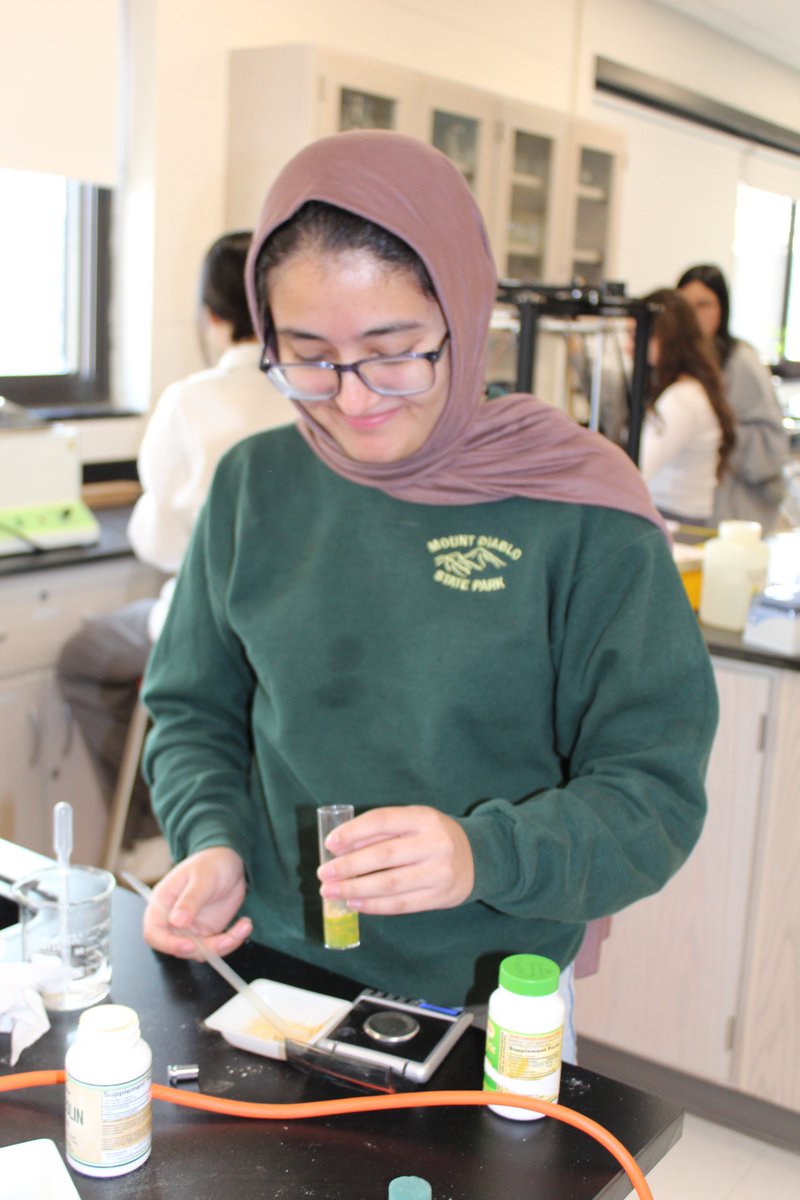 JeanetteCollet1's tweet photo. @ResearchAssocLI @CommackSchools ....more students at work on their projects for the WAC invitational Science Fair. Commack is hosting!
@ResearchAssocLI
@CommackSchools
#WACLightingScienceFair2023 #CommackScienceResearch https://t.co/ZX4tiuSPKS