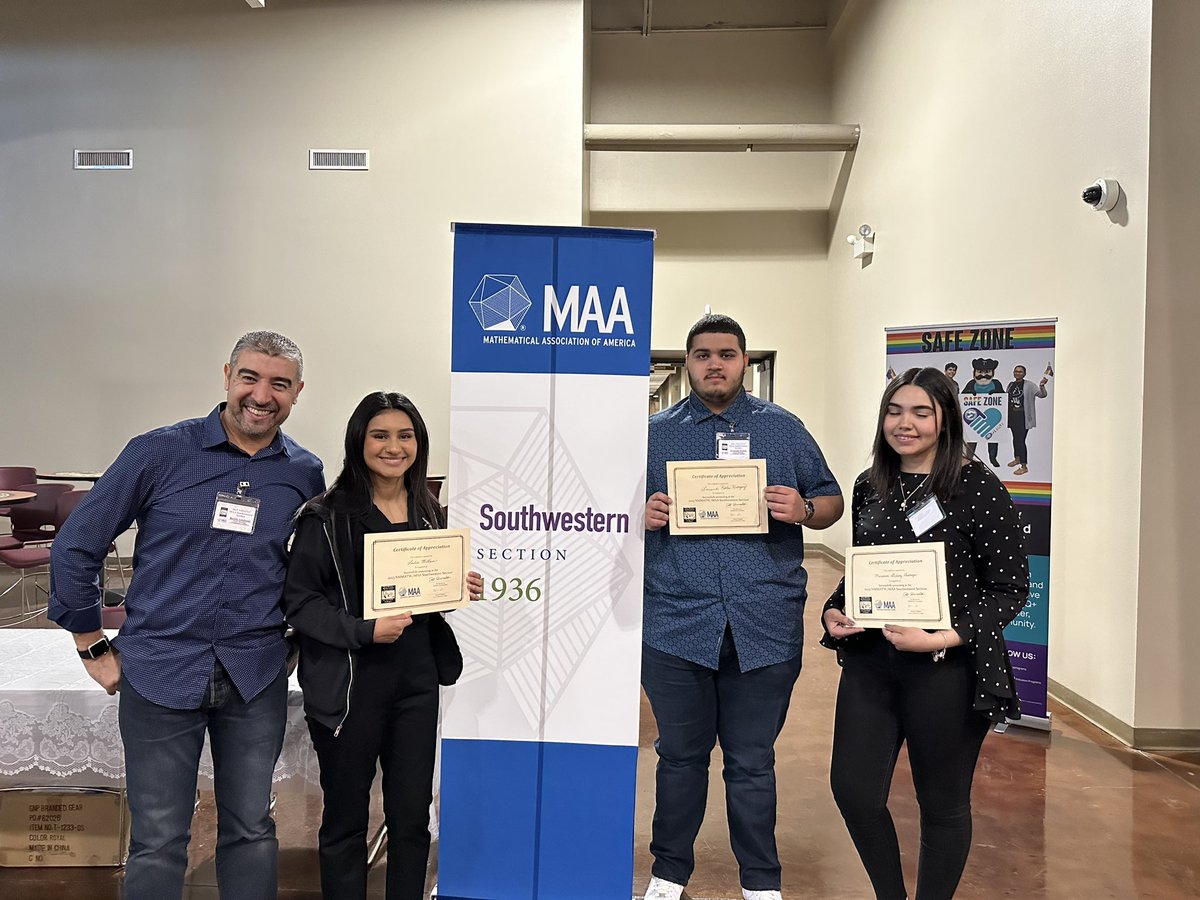 bechiramdouni2's tweet photo. @smcccougar SMCC students presenting at MAA conference El Paso Texas. https://t.co/0n1RdtGNhs