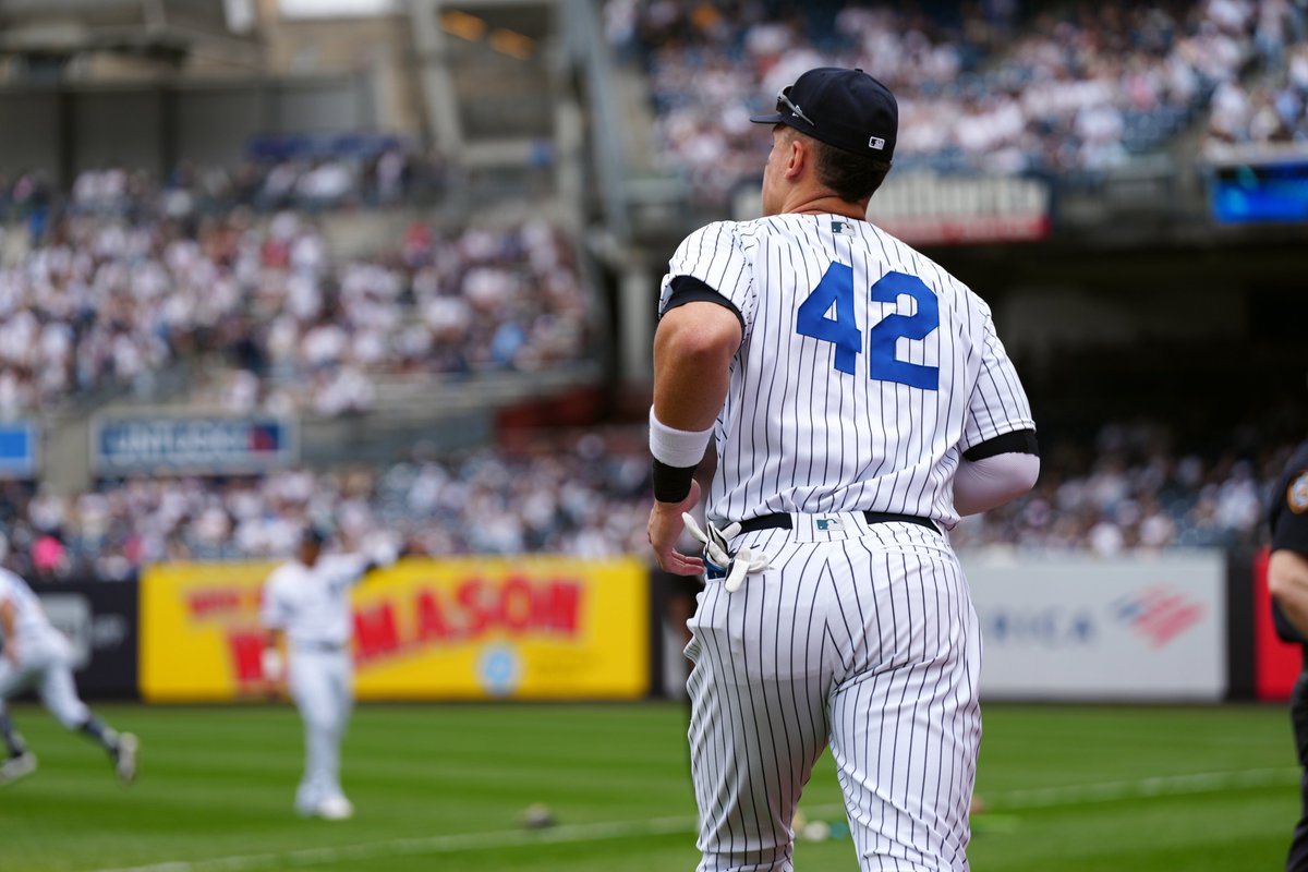 The Emblem Source on Twitter "RT MLB Honoring No. 42. Jackie42"