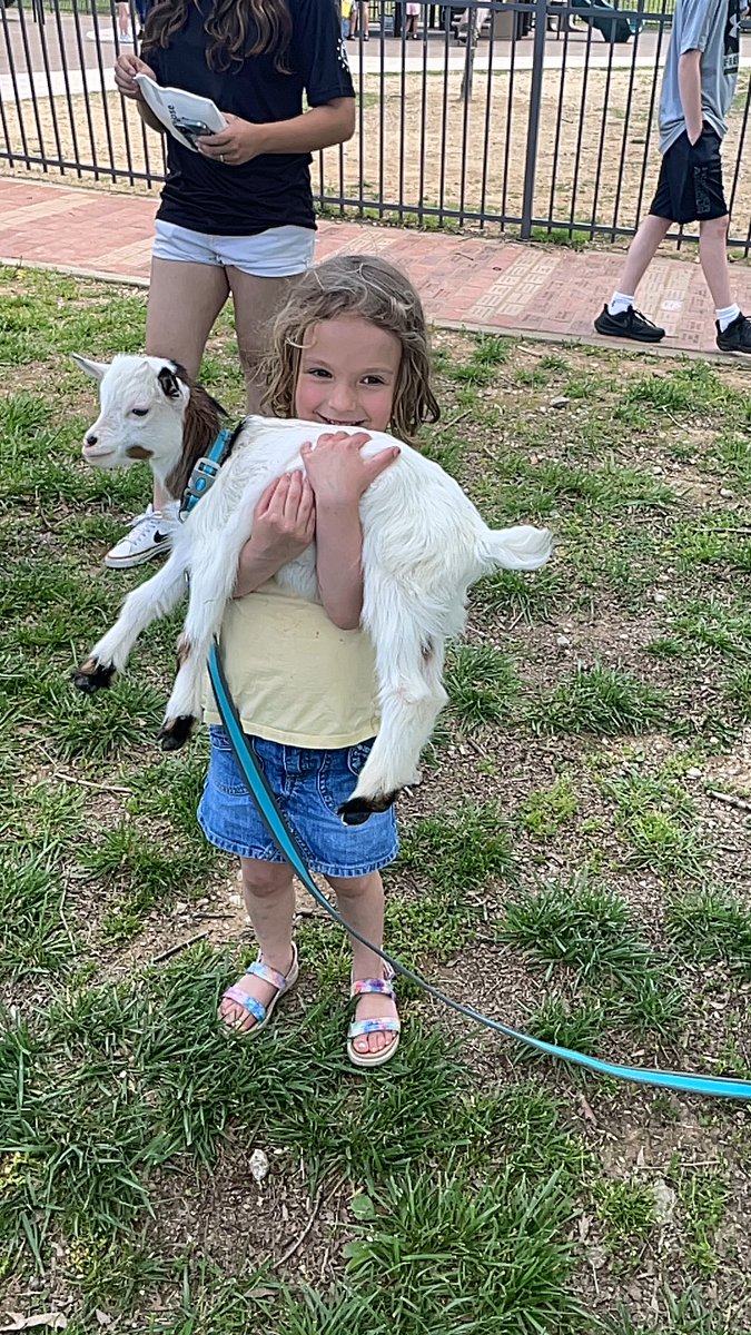 Matt Wiltshire (@mattawiltshire) on Twitter photo …next stop: Saturday in the Park with First Responders. Great to be with the amazing men and women of <a href="/MNPDNashville/">Metro Nashville PD</a> <a href="/NashvilleFD/">Nashville Fire Dept</a> and <a href="/MetroSchools/">Metro Schools</a> and see a few friends including @HausserFor22 and <a href="/PulleyRuss/">Russ Pulley</a> (and 🐐s!)…
(2/x) …next stop: Saturday in the Park with First Responders. Great to be with the amazing men and women of <a href="/MNPDNashville/">Metro Nashville PD</a> <a href="/NashvilleFD/">Nashville Fire Dept</a> and <a href="/MetroSchools/">Metro Schools</a> and see a few friends including @HausserFor22 and <a href="/PulleyRuss/">Russ Pulley</a> (and 🐐s!)…
(2/x)