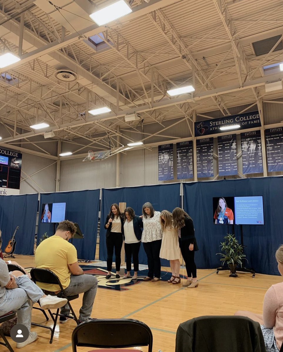WWLC_'s tweet photo. Thank you to @leah20usa for being our speaker last night for our first ever Keynote Event! Your passion for empowering women and pointing them to Christ is inspirational. Thank you for making last night so special✨

Thank you to our donors and volunteers! #WWLC https://t.co/QmJUUyb3Y1
