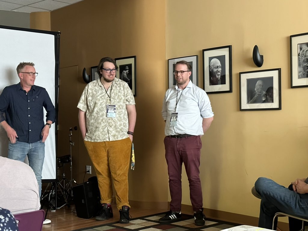 NilesmLarson's tweet image. Day 4 at the Mass IFF, experimental block had some great short films. Happy to be part of the festival.
📸 @javery22