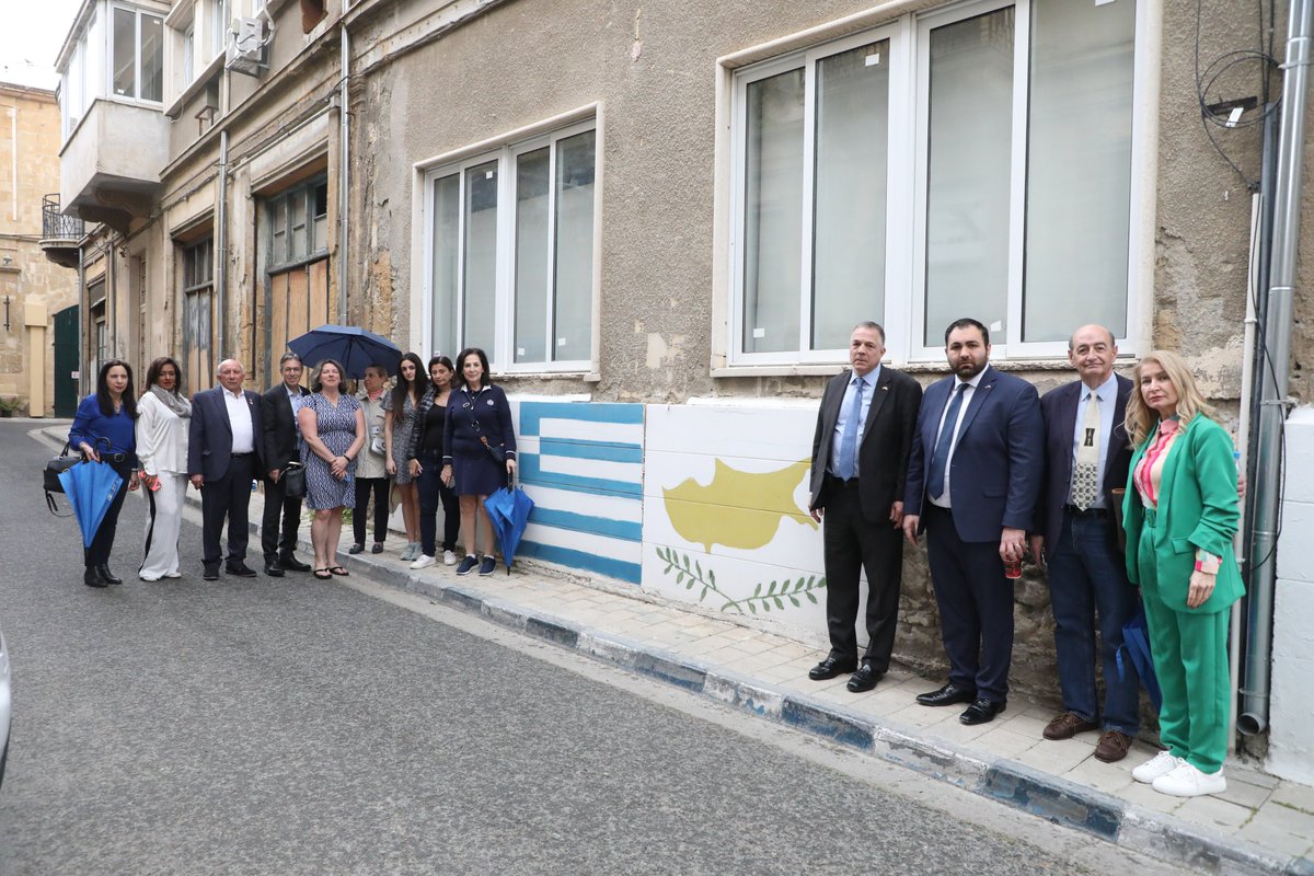 PadeeWhia's tweet photo. #padeewhia tour though the #bufferzone within Nicosia's medieval city. Barrels are used as a barrier at the #greenline in #nicosia, the world's last divided capital. #remembercyprus https://t.co/pIsBYPwZex