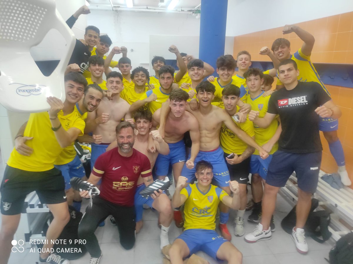 Somos equipo de Playoff!!!💛💙
Que grandes somos familia💪🫶
<a href="/OCF_Cantera/">Cantera Orihuela CF</a> 
<a href="/Orihuela_CF/">Orihuela C.F.</a>