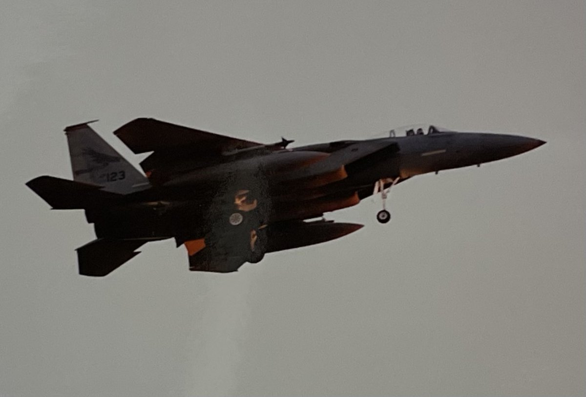 ResQLife1's tweet photo. #SaturdayStuff @airforcereserve #304RQS #Pavehawk 89-26203-cool paint, @142ndWG #F15A 77-0123 circa 1996 https://t.co/CchoTzRJmF