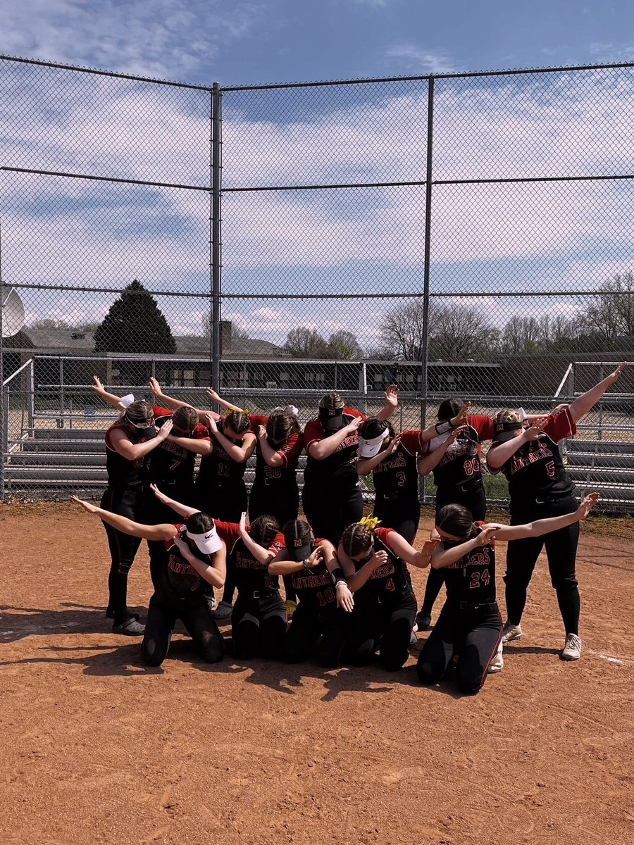 cayleigh_bowe's tweet image. Played a 10 inning game today and got the win over Triway!! I’m so proud of this team and how far we’ve come!! #mojomagic