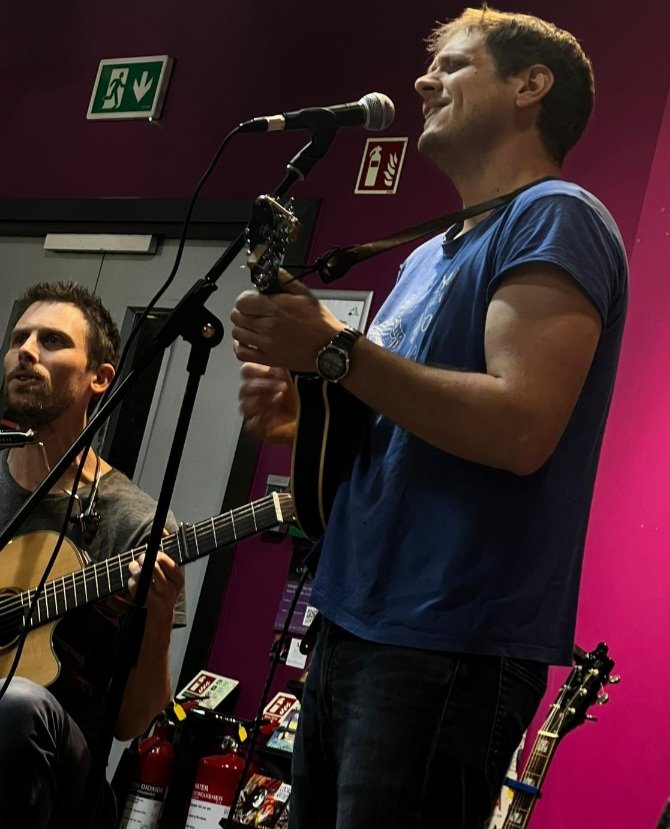 hmvColchester's tweet photo. Fantastic afternoons music with the incredible @armoured_man . Thank you so much guys 👌😎🎵💙 #colchesterscene #supportlocalmusic #supportlivemusic #folk https://t.co/QL7iq5QAFW